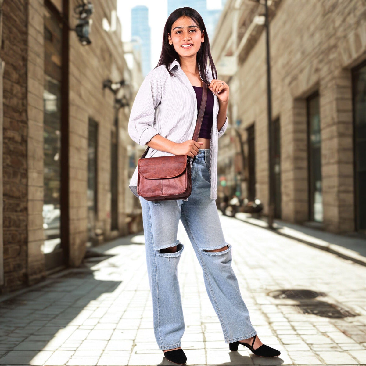 Brown Leather Crossbody Purse R93347
