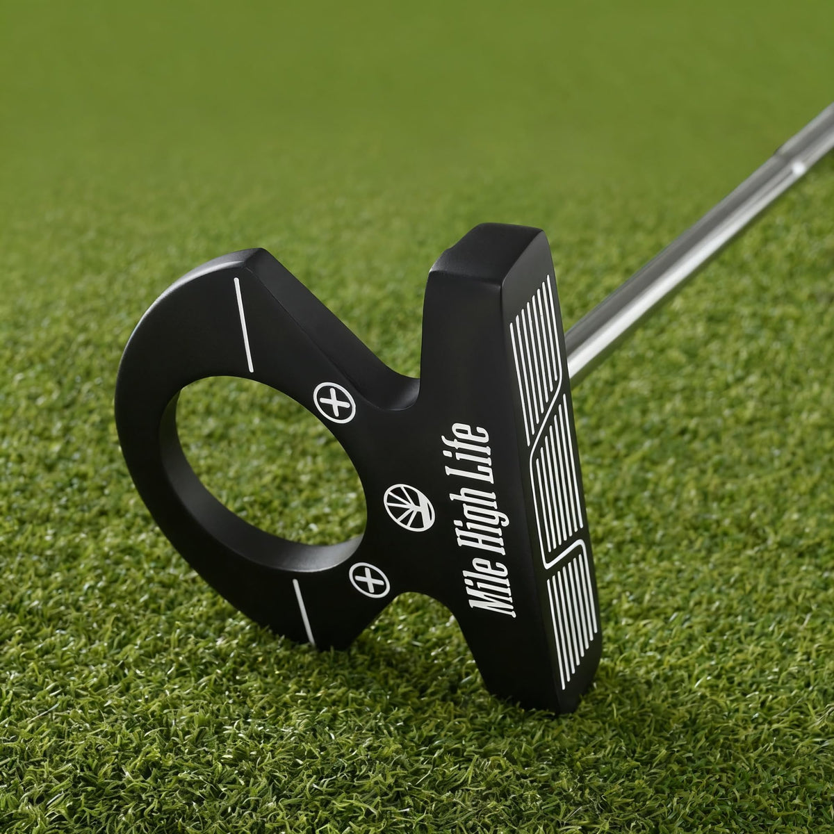 Right Handed Golf Putter with Grip and Aim Line V7809