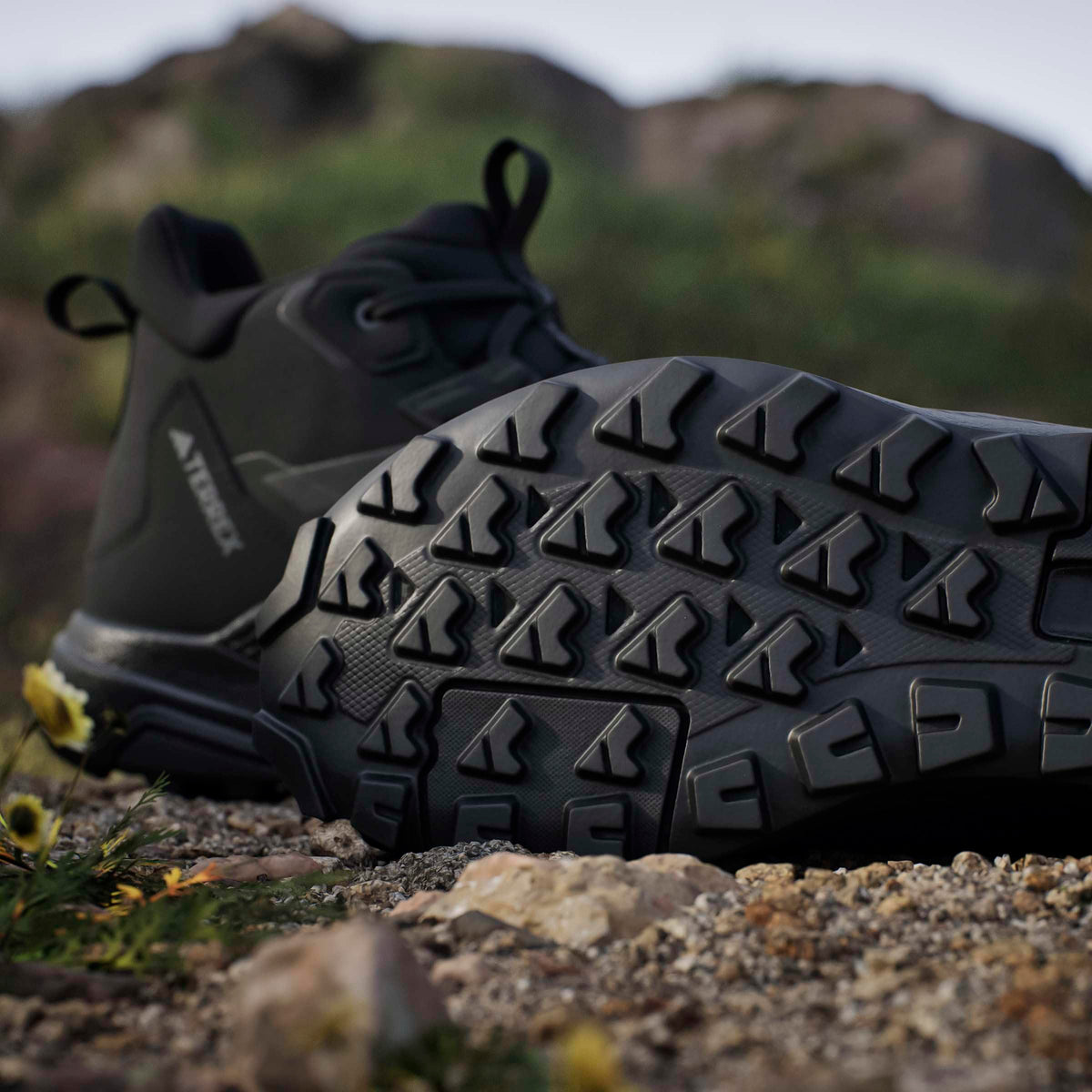 Mid Top Hiking Shoes F7091