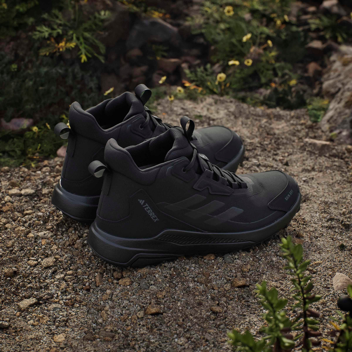 Mid Top Hiking Shoes F7091